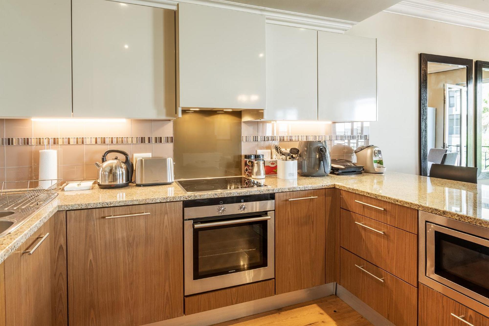 Cape Royale Luxury By Nivar * Cape Town