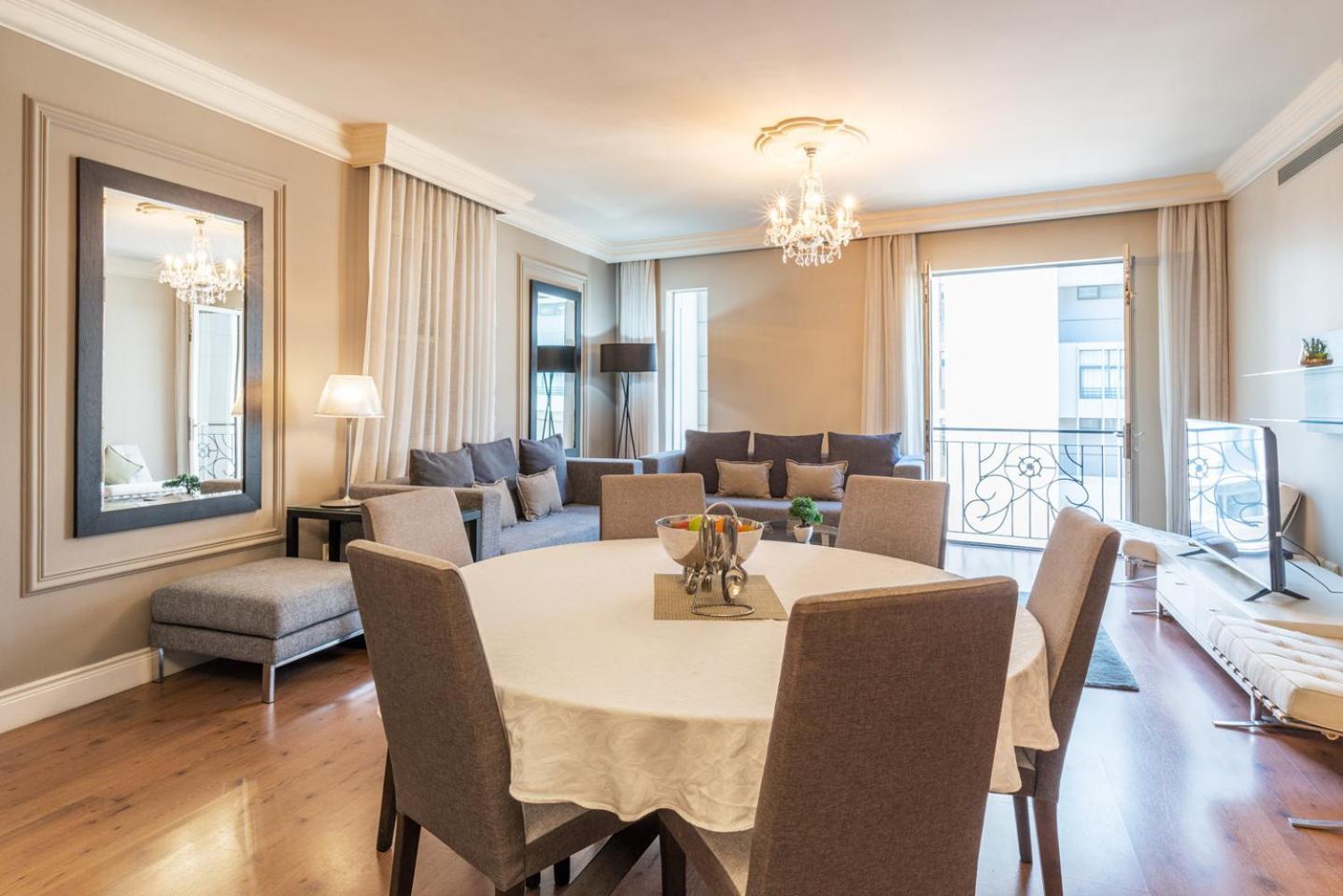 Cape Royale Luxury By Nivar Apartment