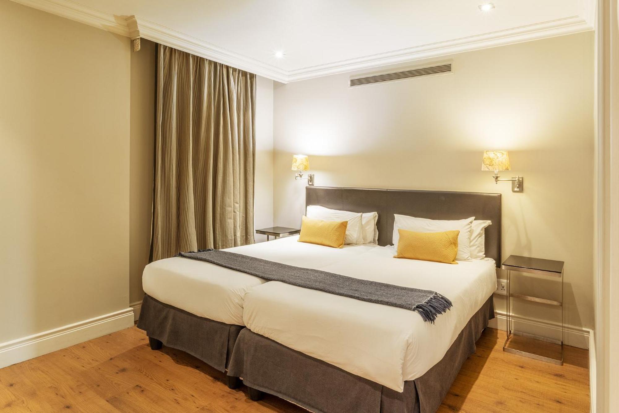 Cape Royale Luxury By Nivar * Cape Town