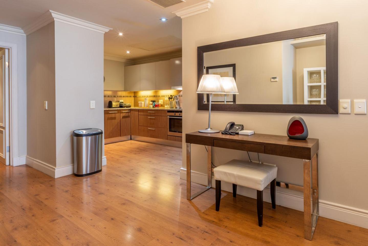 Cape Royale Luxury By Nivar Apartment