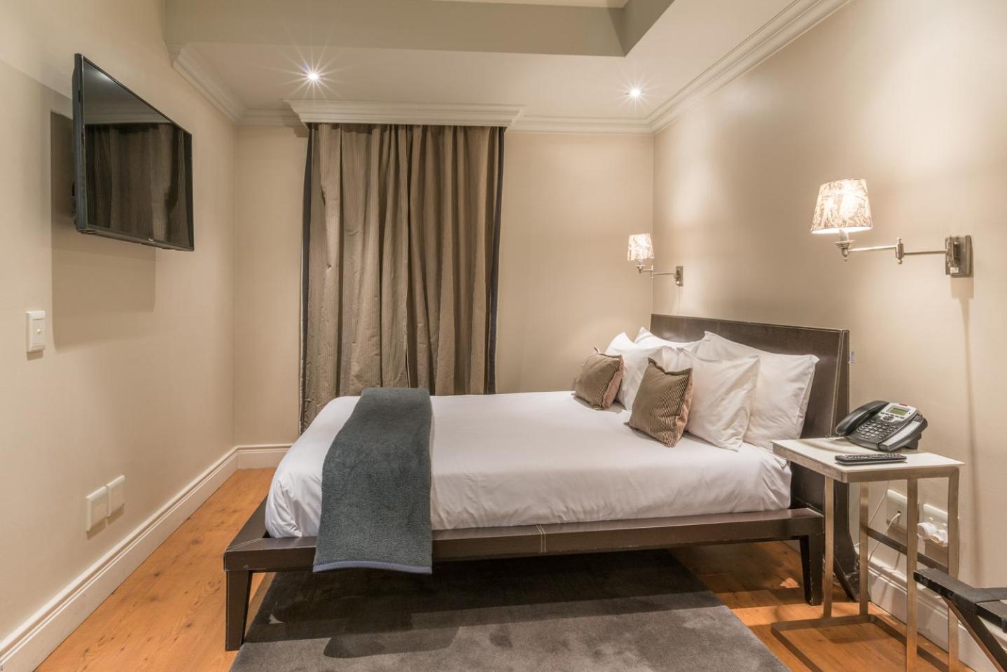 Cape Royale Luxury By Nivar Apartment