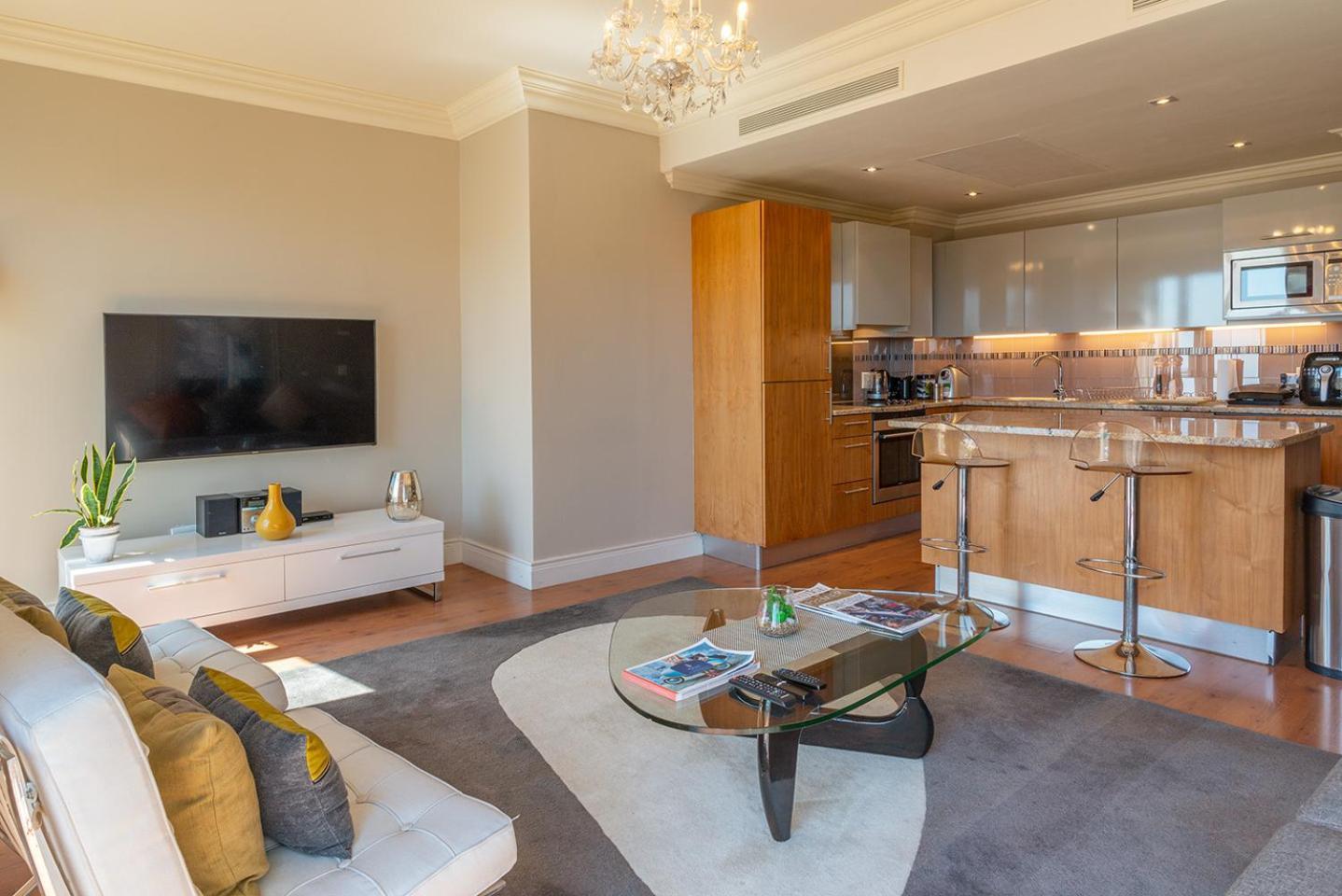 Apartment Cape Royale Luxury By Nivar Cape Town