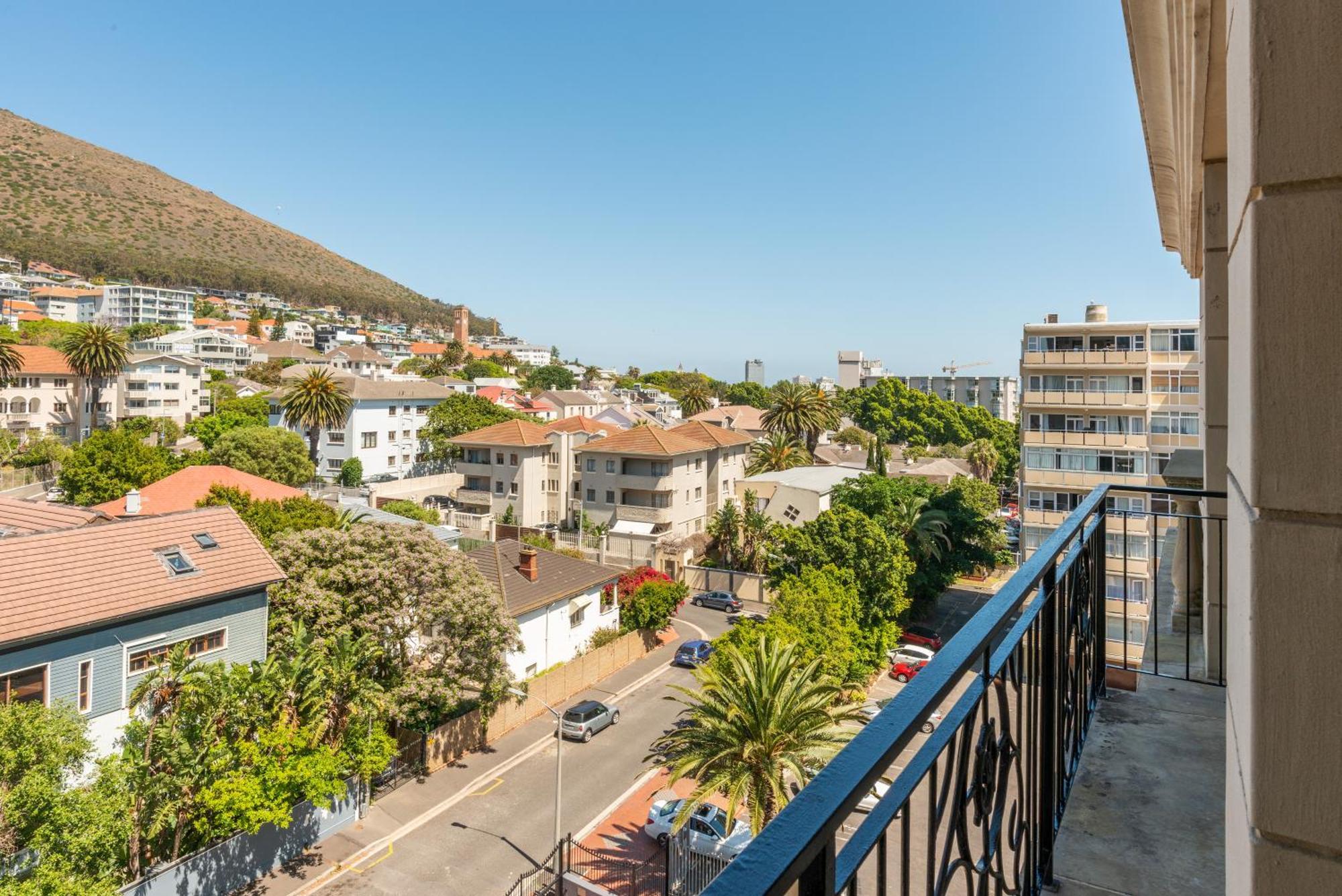 Cape Royale Luxury By Nivar Apartment Cape Town