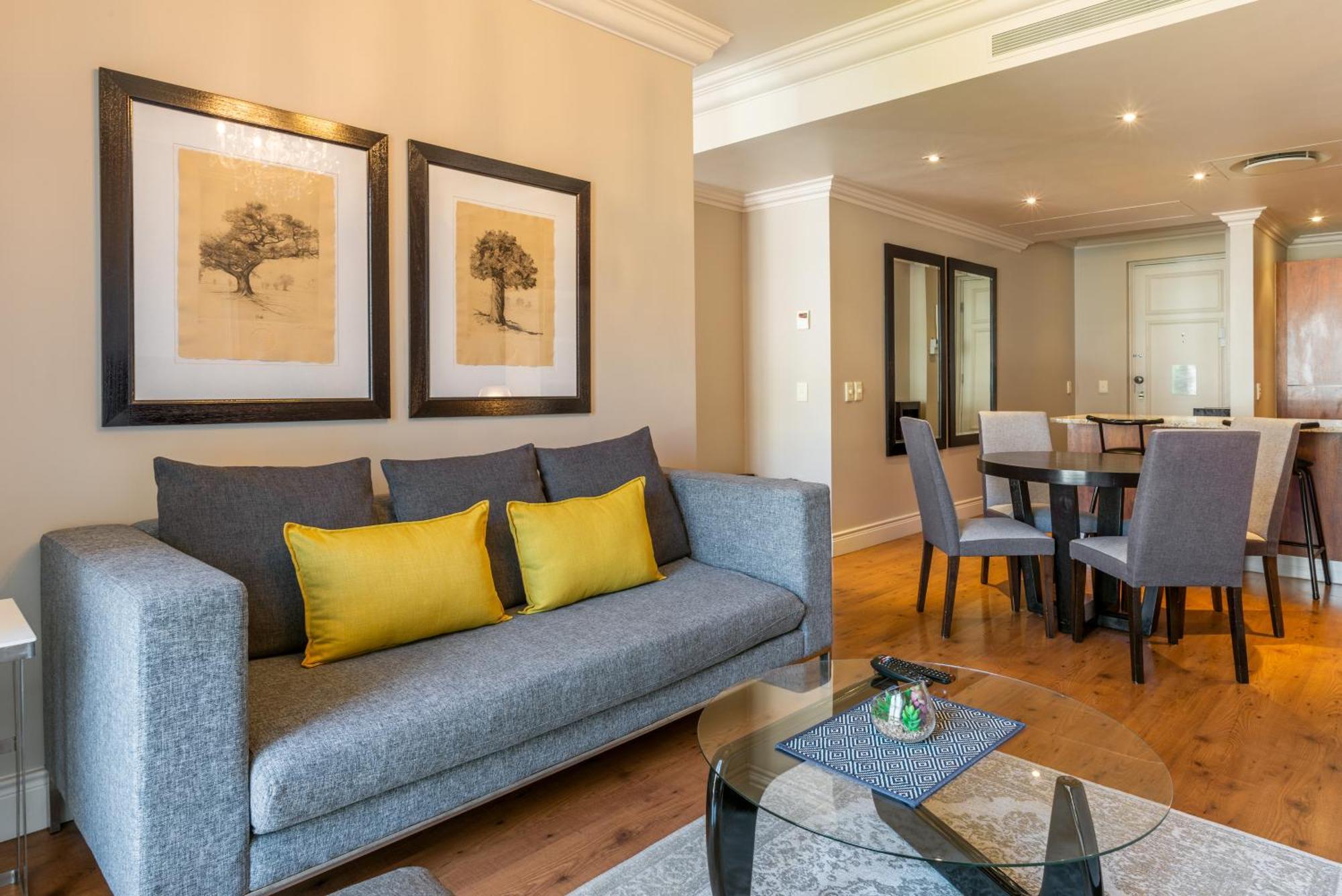 Cape Royale Luxury By Nivar * Cape Town
