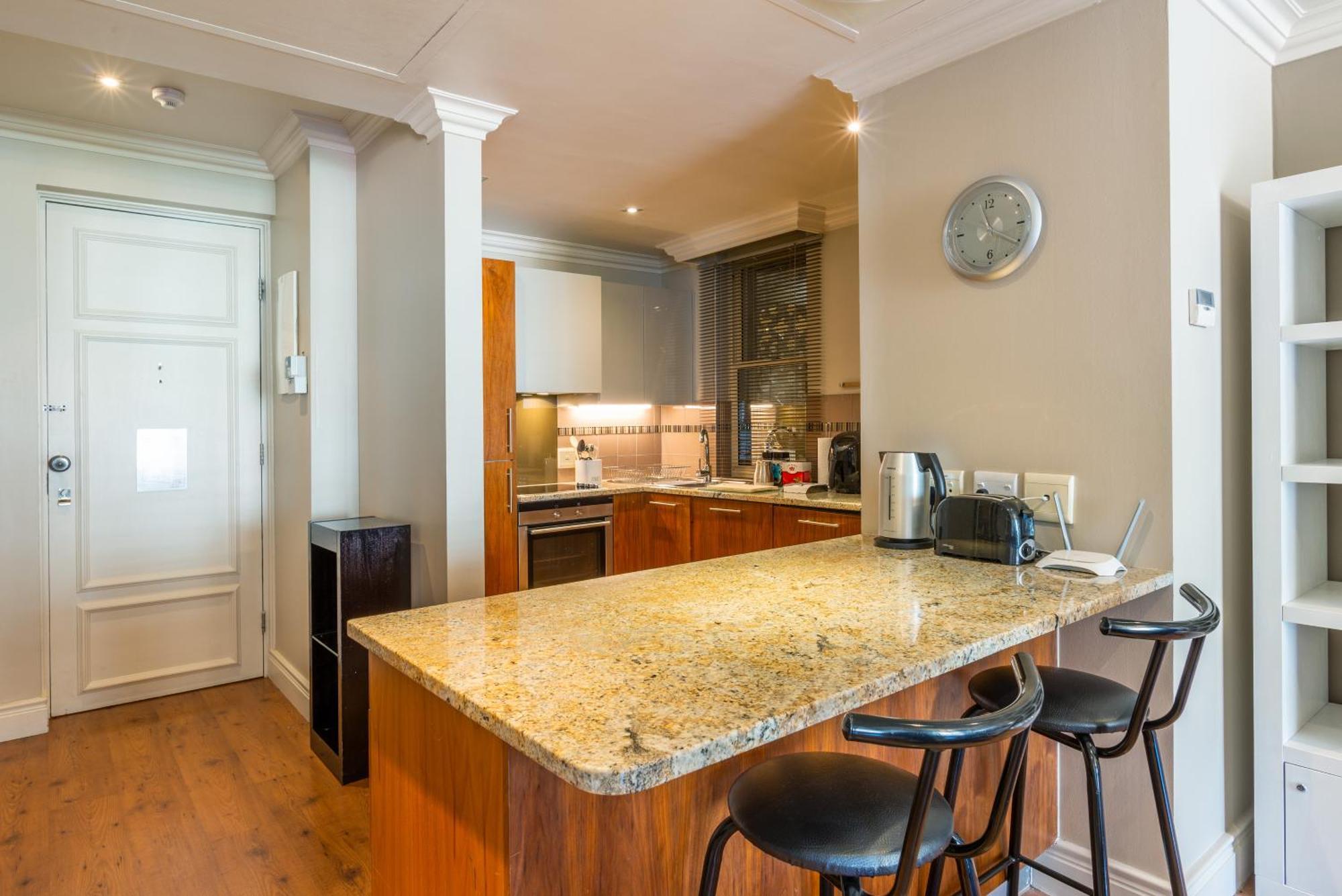 Apartment Cape Royale Luxury By Nivar Cape Town
