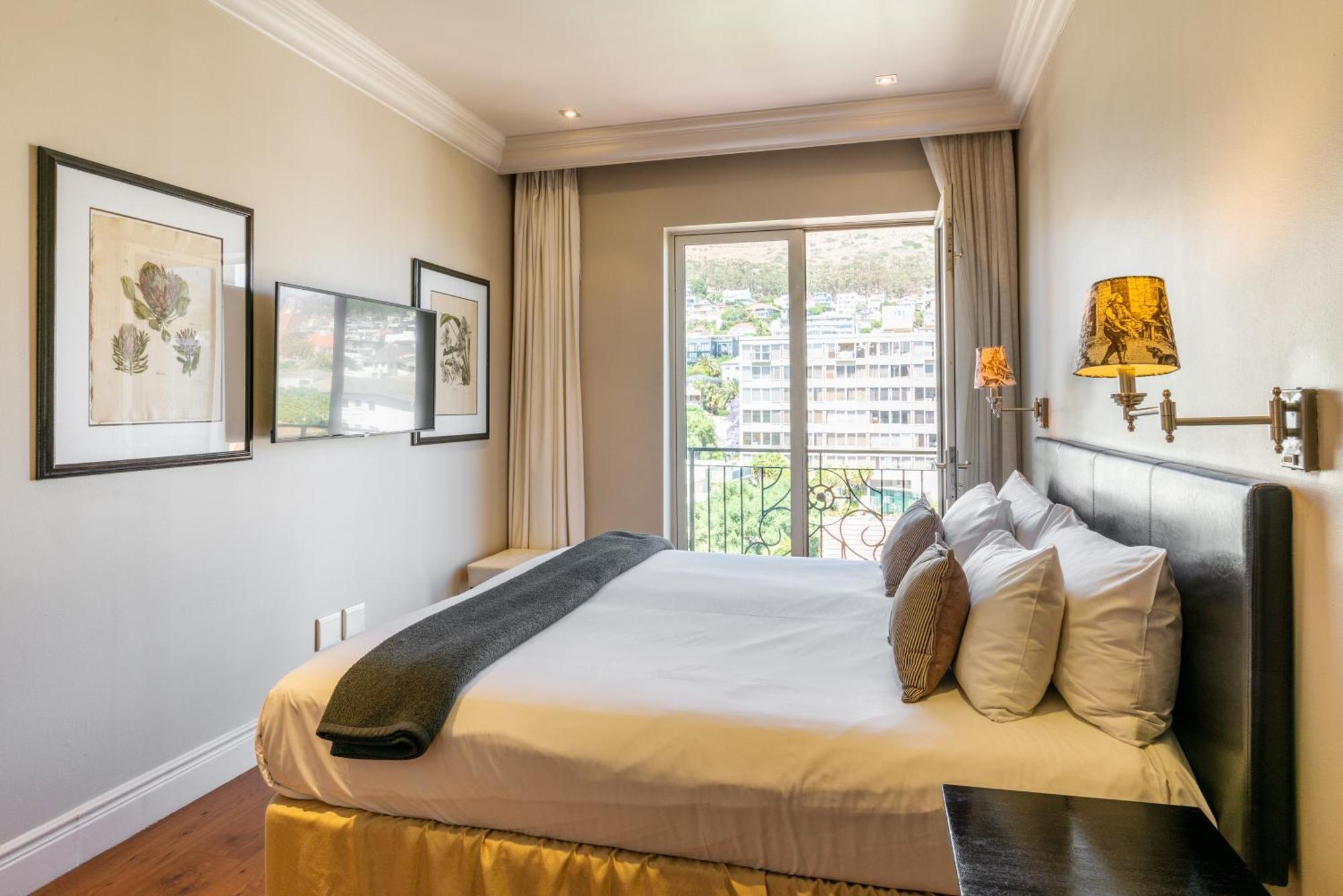 Cape Royale Luxury By Nivar * Cape Town