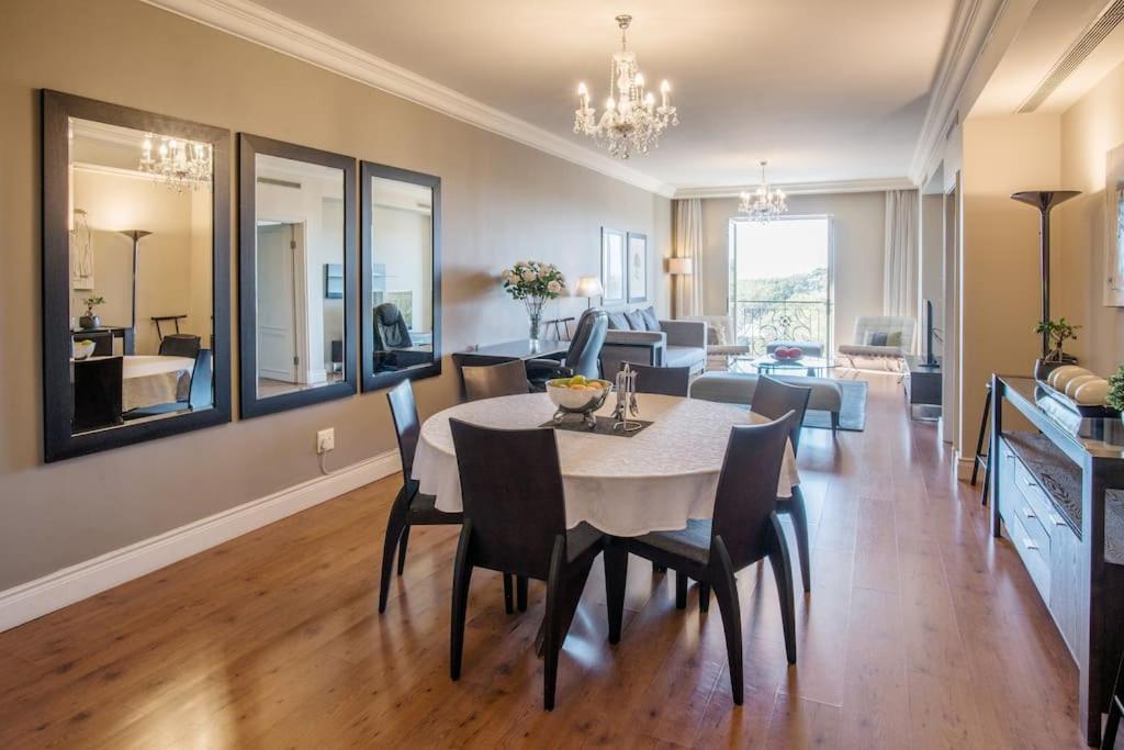 Cape Royale Luxury By Nivar Cape Town