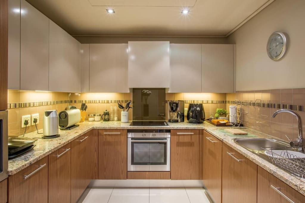 Cape Royale Luxury By Nivar Cape Town