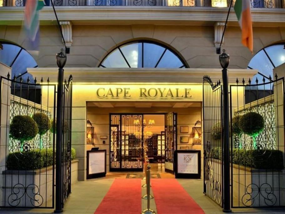 Cape Royale Luxury By Nivar * Cape Town